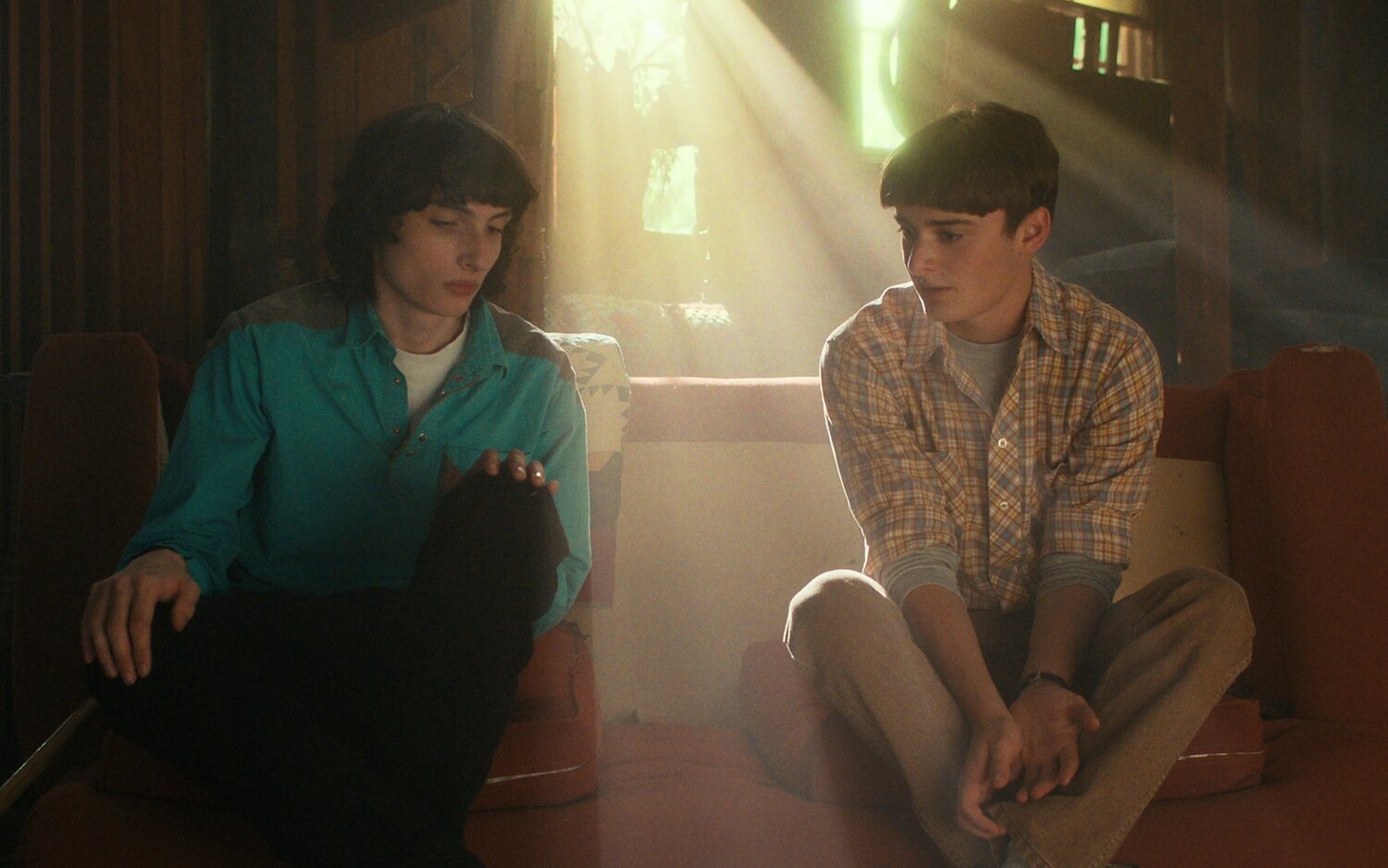 Will (Noah Schnapp) y Mike (Finn Wolfhard) en 'Stranger Things'