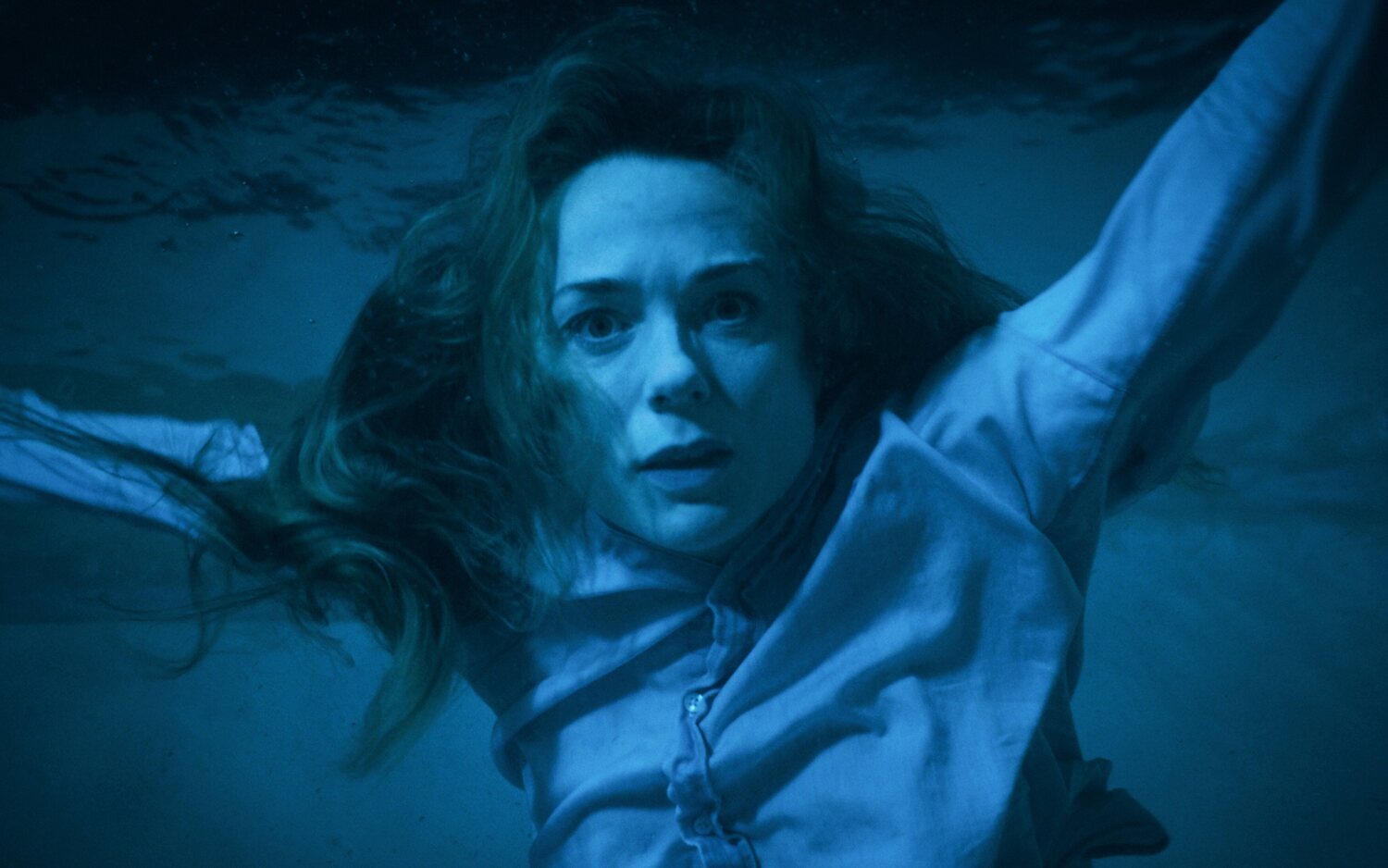 Kerry Condon como Eve Waller en 'La piscina'