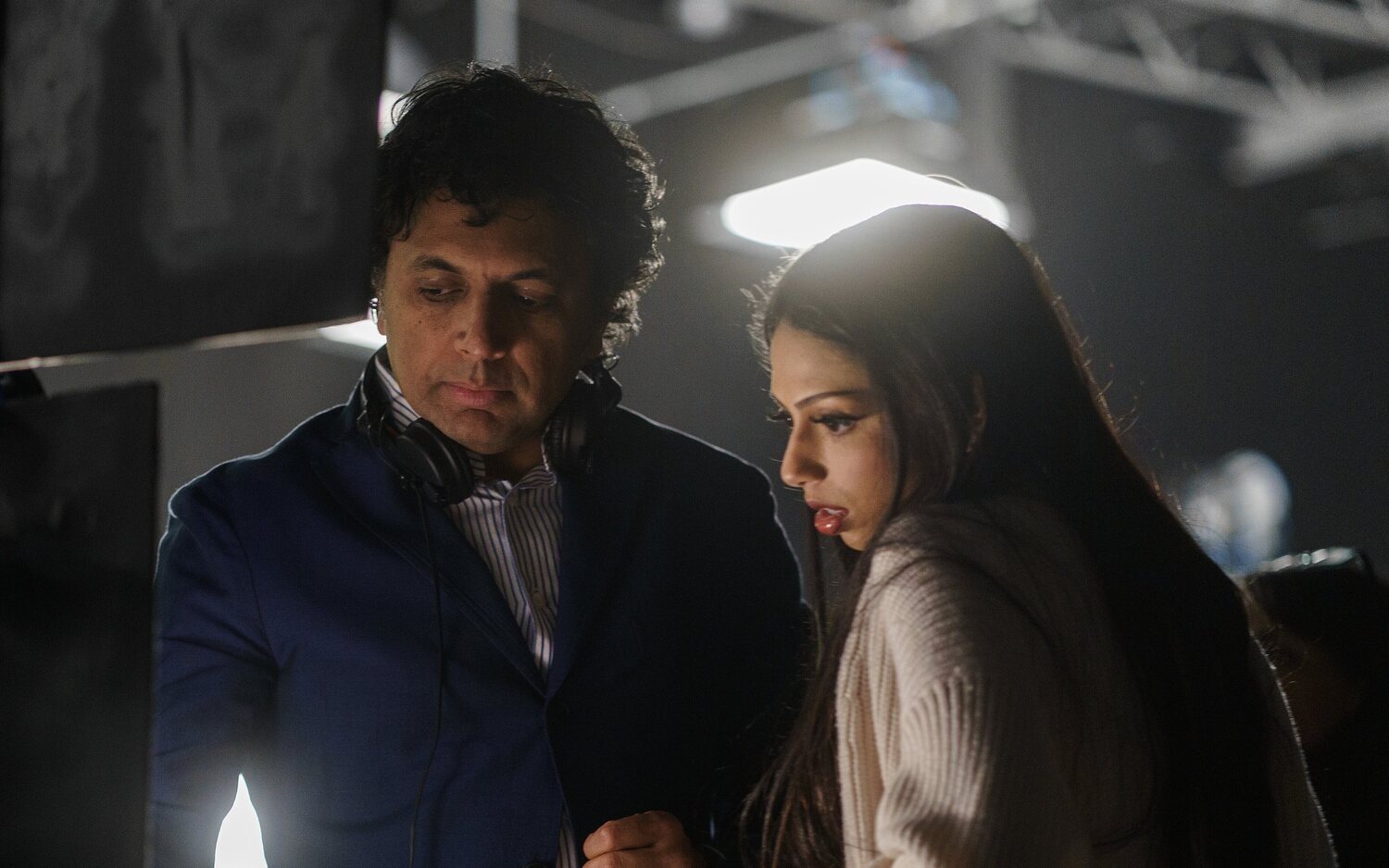 Shyamalan dirigiendo 'La trampa'
