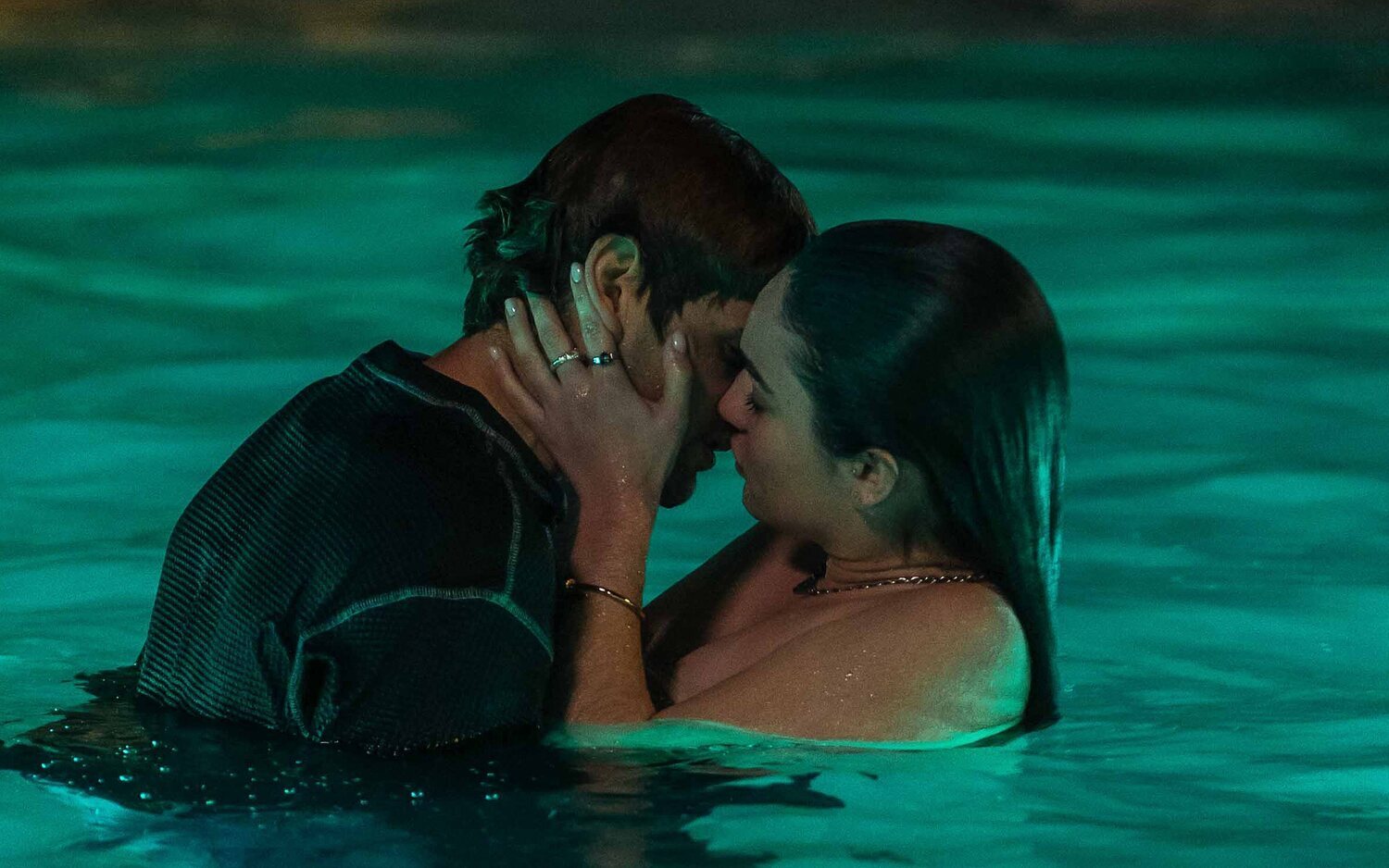 Alberto Olmo y Eléa Rochera interpretan a Eros y Reese en la adaptación al cine del fenómeno de Wattpad 'Mala influencia'