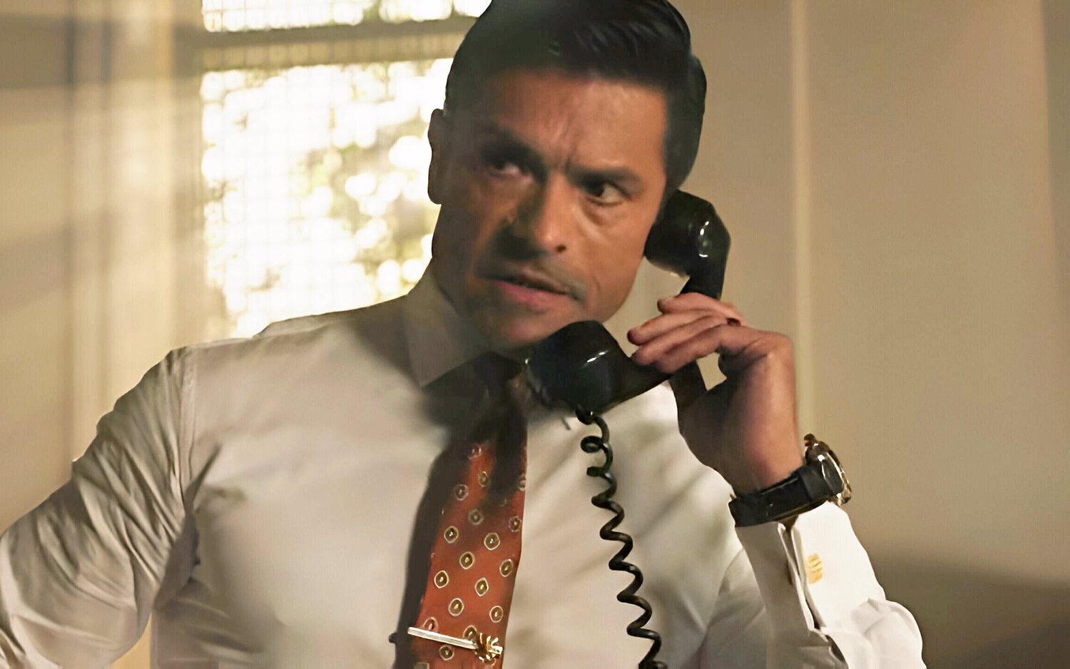 Mark Consuelos es Hiram Lodge en 'Riverdale'
