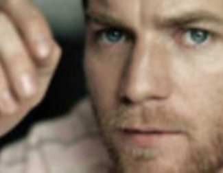 Ewan McGregor cumple 40 y deja de desnudarse