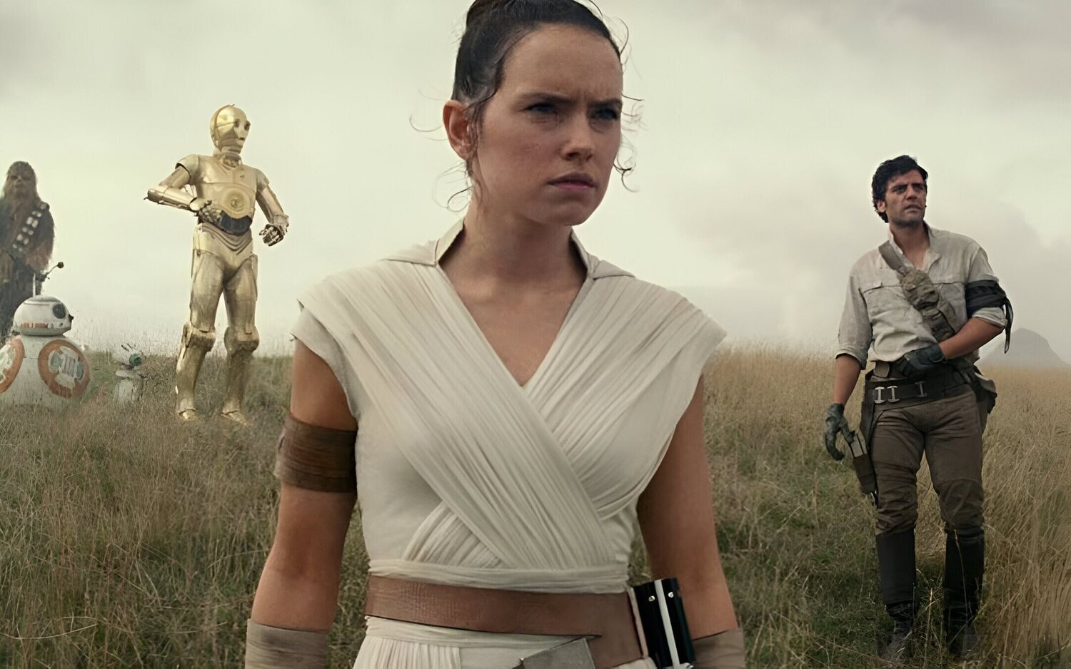 BB-8, Chewbacca, C-3PO, Rey Skylwaker y Poe Dameron, protagonistas de la nueva trilogía