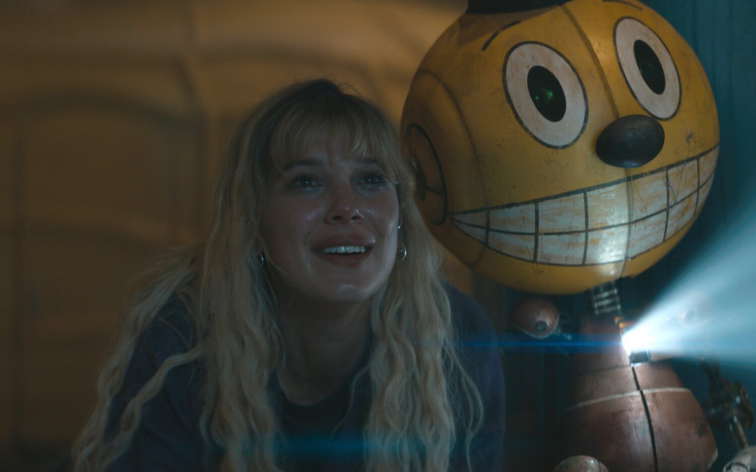 La crítica destroza 'Estado eléctrico', la película peor valorada de los Russo (y la más cara de la historia de Netflix)