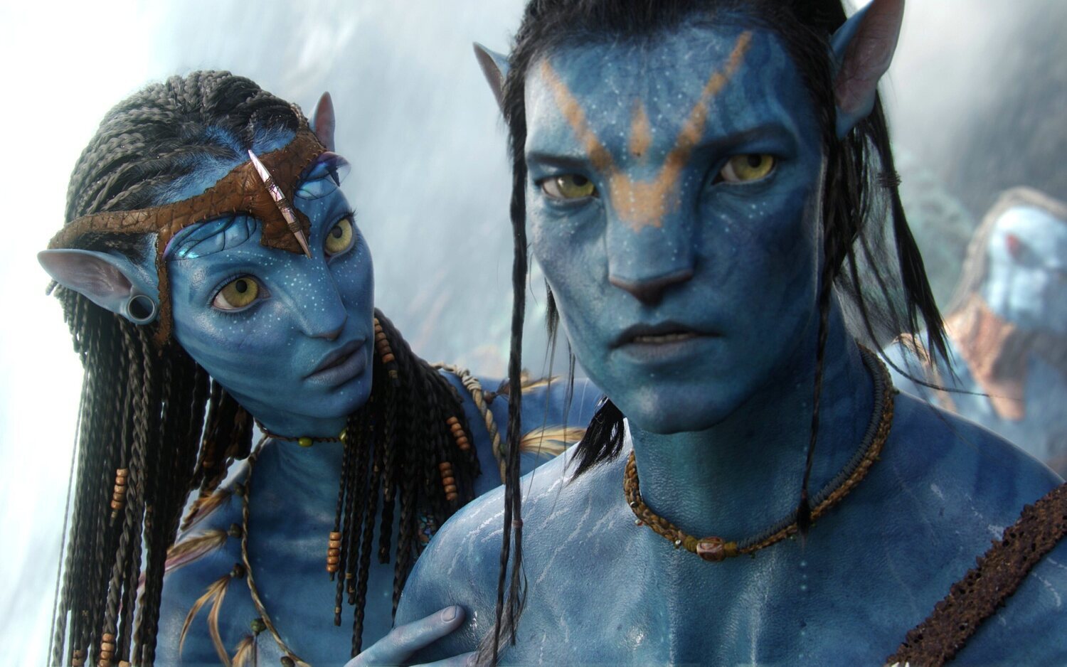 Jake Sully y Neytiri juntos en una escena de 'Avatar'