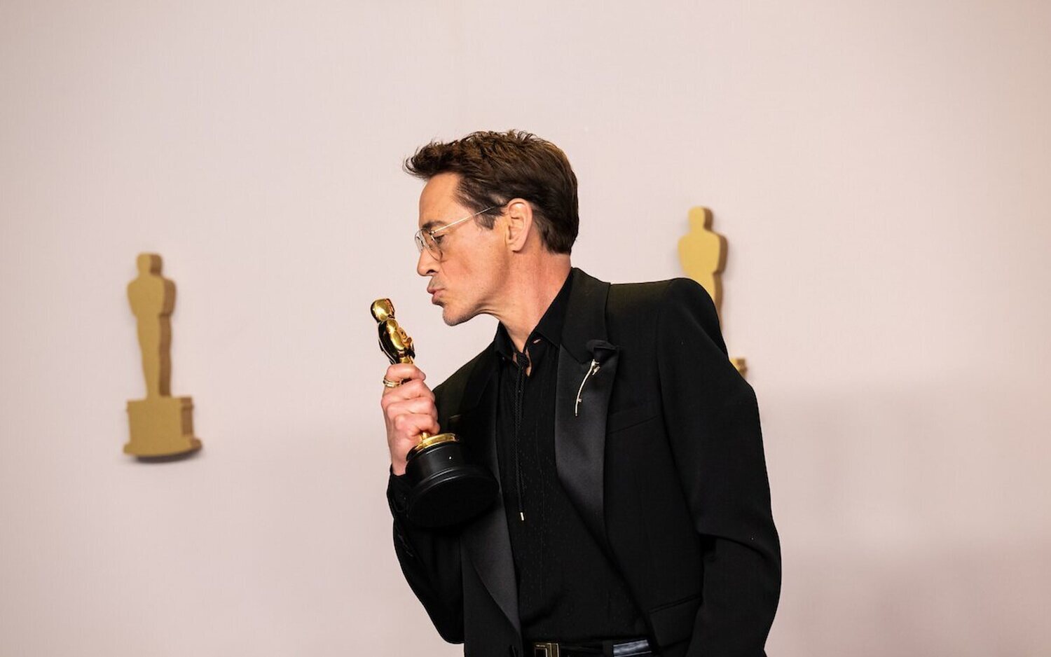 Robert Downey Jr. con la máscara de Doctor Muerte