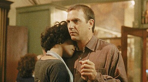 Confirmado: El remake de 'El guardaespaldas' encuentra a su director y guionista