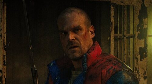 David Harbour cree que su personaje en 'Stranger Things' debería haberse muerto en la primera temporada