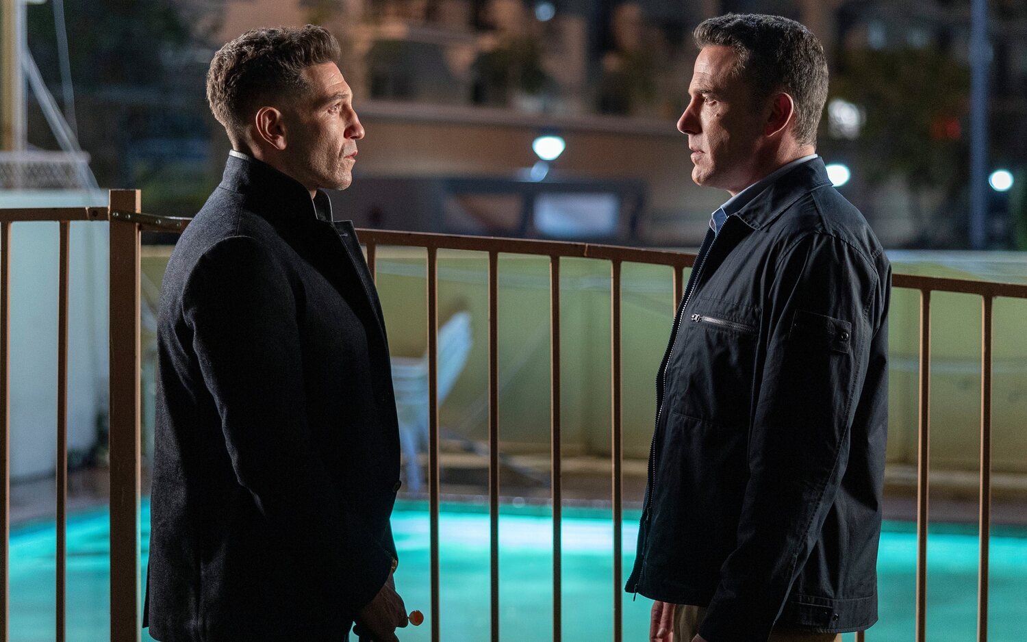 Jon Bernthal y Ben Affleck en 'El contable 2'