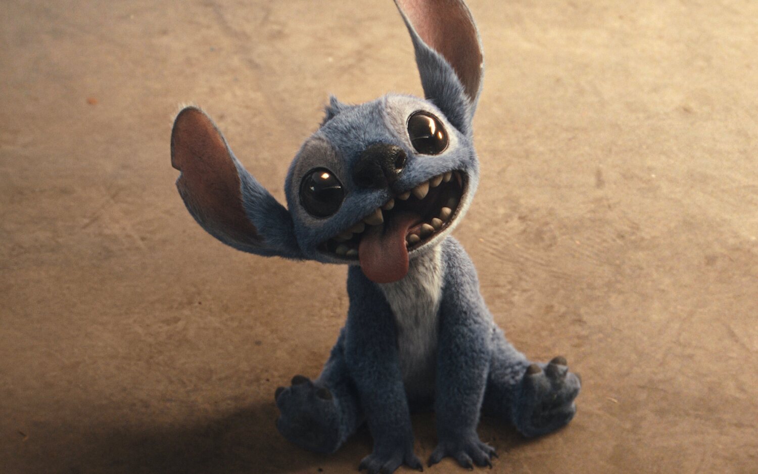 Disney pone a Stitch a trabajar escaneando entradas en los cines