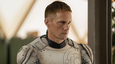 Alexander Skarsgård: "Matabot se sentiría perplejo, confuso y asqueado de la humanidad del ahora"