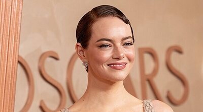 Emma Stone y Pedro Pascal se topan con un invitado sorpresa en la premier de 'Eddington' en Cannes