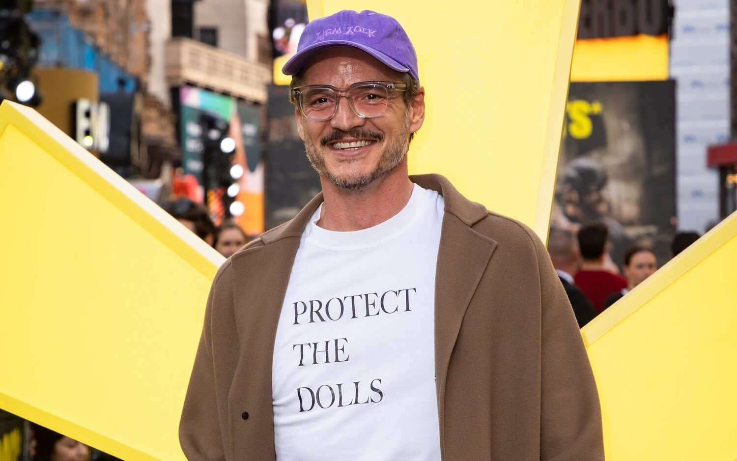Pedro Pascal en la presentación de 'Thunderbolts*' con el lema pro-trans 'Protect the dolls'