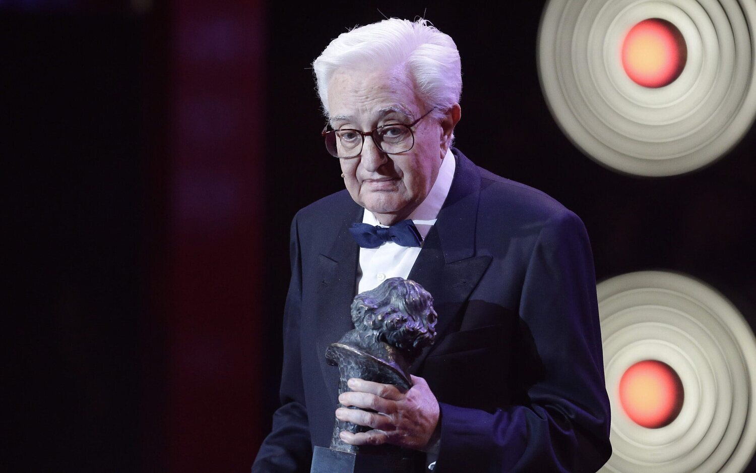 Mariano Ozores recogiendo el Goya de Honor 2016