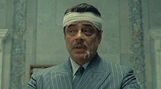 'La trama fenicia': Benicio del Toro se encuentra con un enemigo en el ascensor en este clip exclusivo