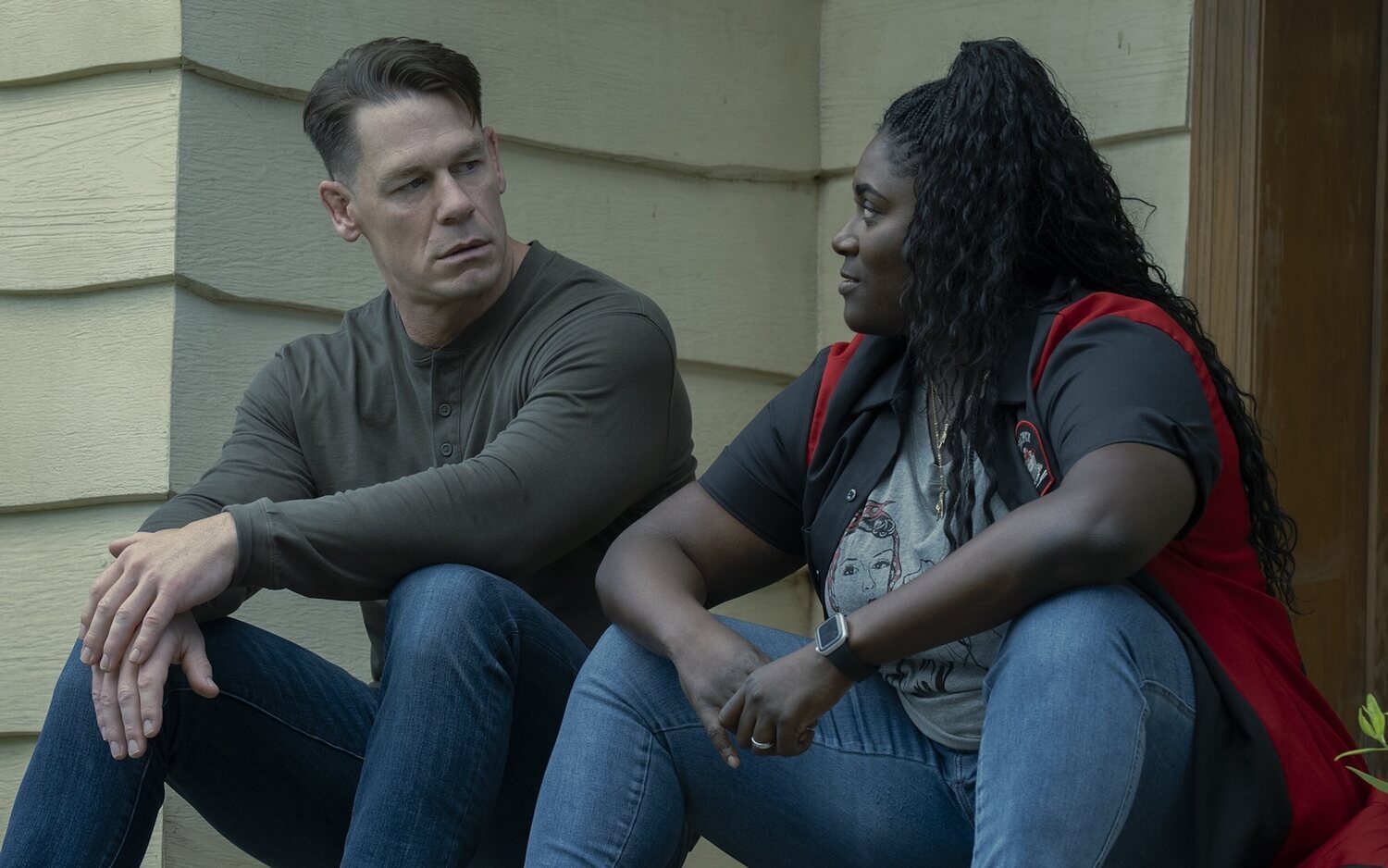 John Cena y Danielle Brooks