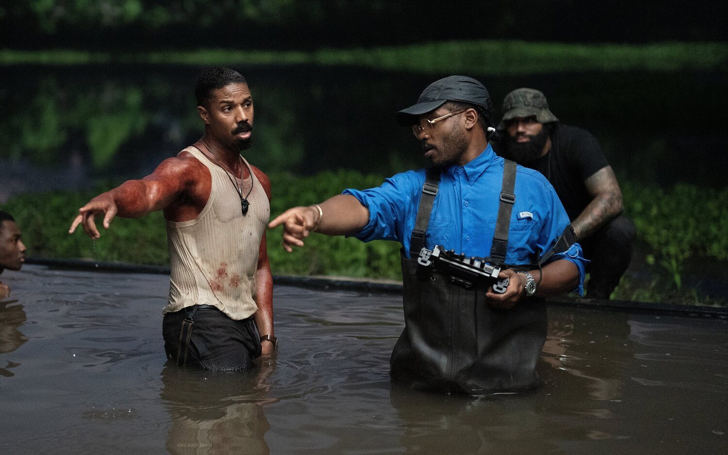 Michael B. Jordan y Ryan Coogler, protagonista y director de 'Los pecadores', durante el rodaje