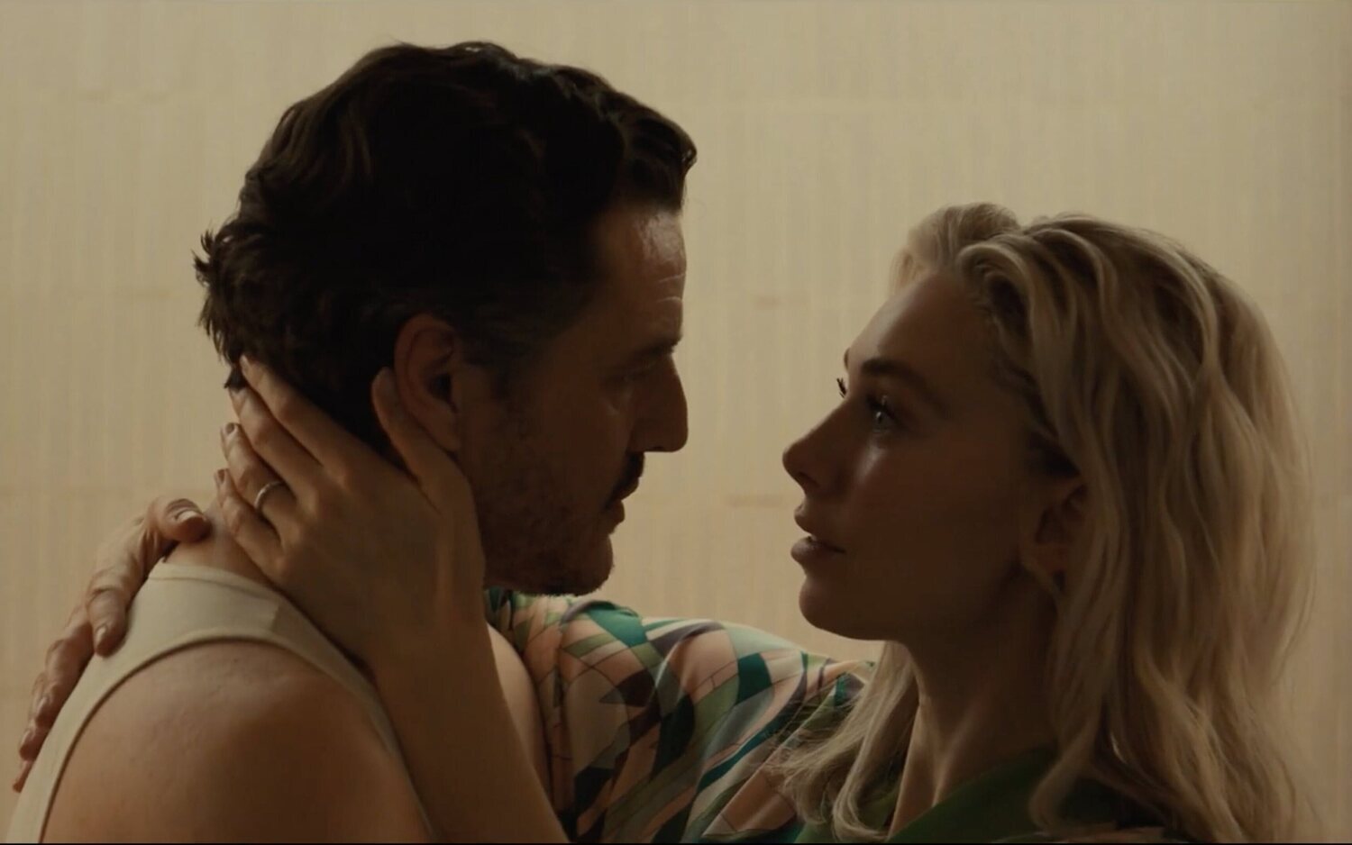 Pedro Pascal y Vanessa Kirby en 'Los 4 Fantásticos: Primeros pasos'