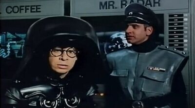 Rick Moranis sale de su retiro para la secuela de 'La loca historia de las galaxias', que lanza teaser
