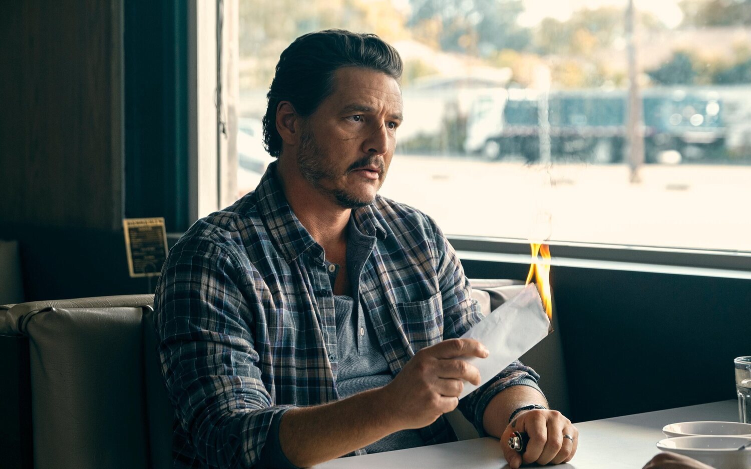 Se celebra el concurso de dobles de Pedro Pascal y, sorpresa, el ganador se parece de verdad al actor