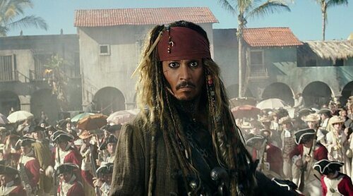 Johnny Depp se viste de Jack Sparrow en un hospital infantil de Madrid mientras crecen los rumores de su regreso a la saga