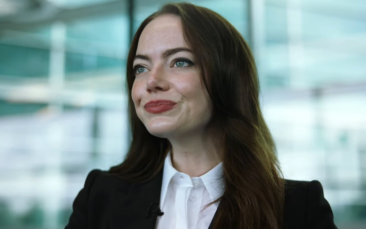'Bugonia': Emma Stone, secuestrada bajo sospecha de ser alienígena en el teaser de lo nuevo de Yorgos Lanthimos