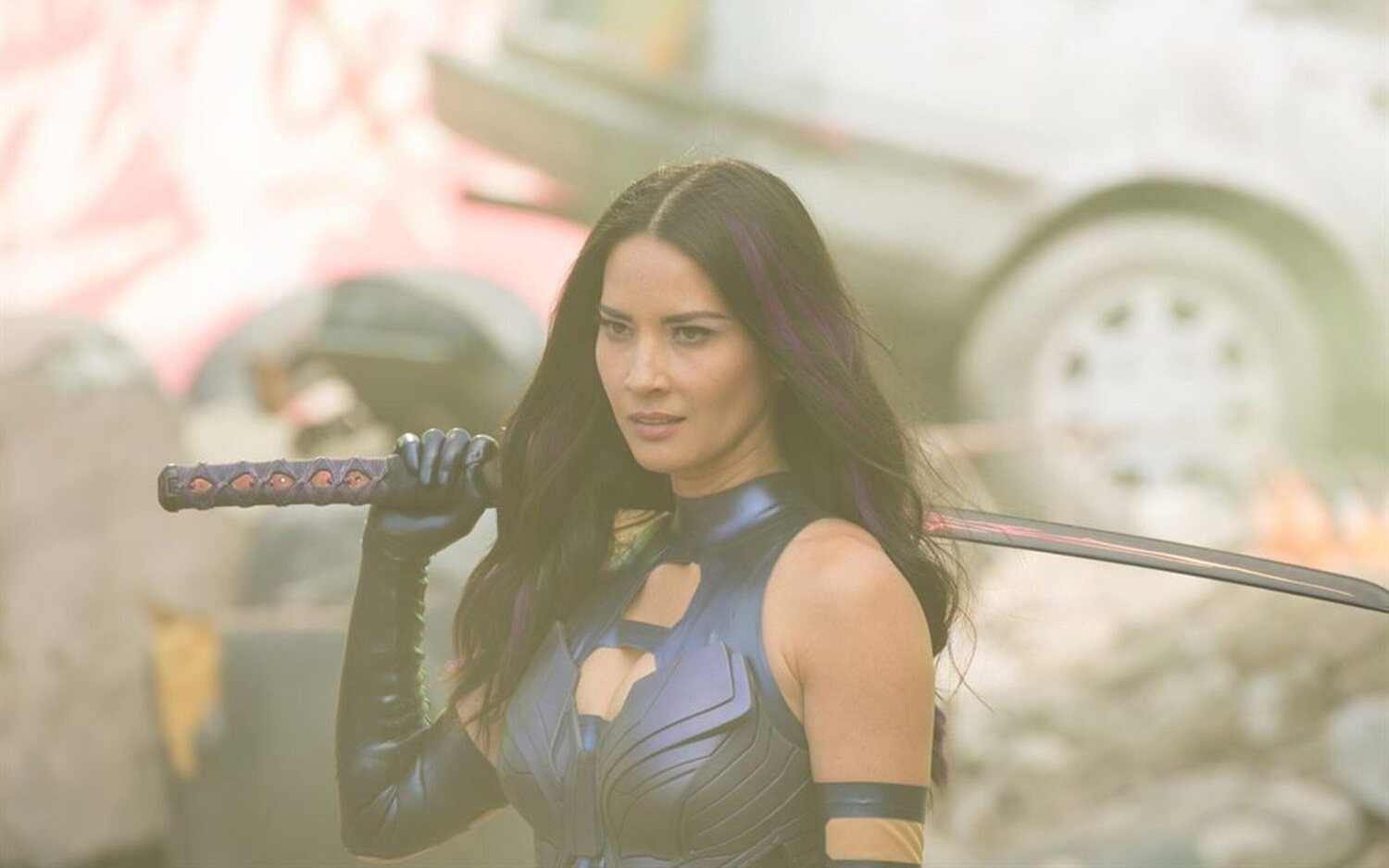 Olivia Munn se sincera sobre su tricotilomanía, condición que sufre desde que empezó a salir con Chris Pine