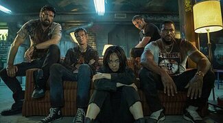 Los protagonistas de 'The Boys' se despiden de la serie recreando una imagen icónica de la primera temporada