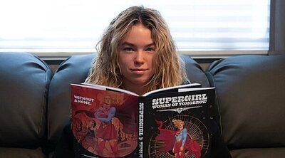 Primera imagen de Milly Alcock con el traje de Supergirl