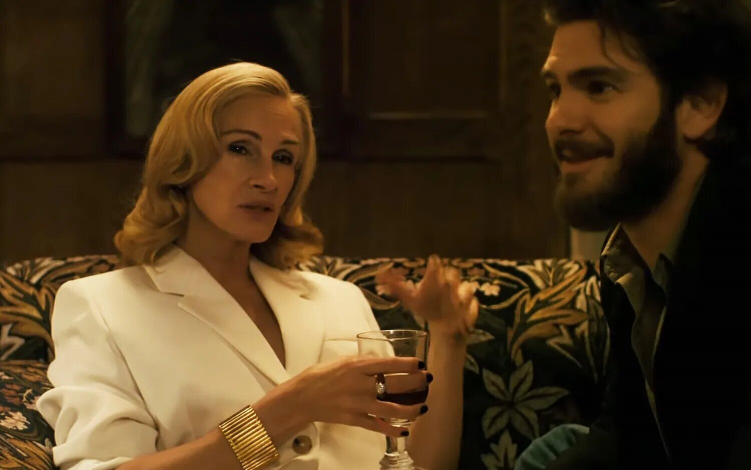 Julia Roberts y Andrew Garfield en 'Caza de brujas'