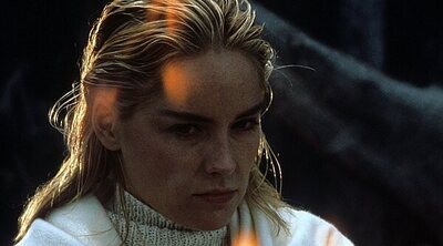 El reboot de 'Instinto básico' podría tener de vuelta a Sharon Stone y promete ser "anti-woke"