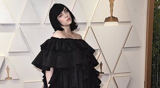 Billie Eilish prepara algo junto a James Cameron y lo anuncia en su último concierto