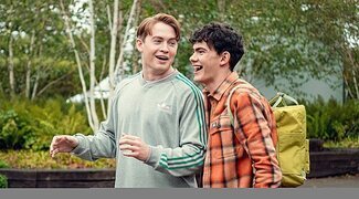 Joe Locke y Kit Connor confirman el fin de rodaje de la película de 'Heartstopper', que ya tiene título oficial
