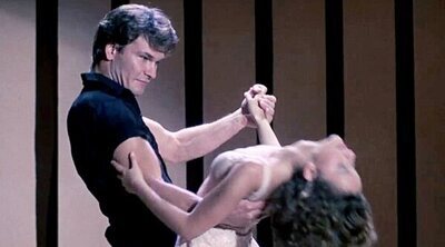 La escena de 'Dirty Dancing' que puso a prueba la paciencia de Patrick Swayze y pasó a la historia del cine