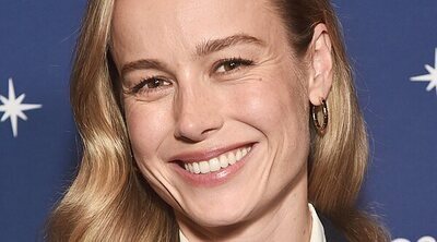 Brie Larson hace el reto viral que le costó una fractura de espalda a una influencer