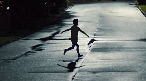 Por qué Zach Cregger incluye a David Fincher en los agradecimientos de 'Weapons': "Me abrió la mente"