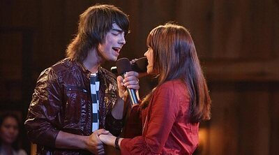 Demi Lovato se une a la gira de los Jonas Brothers... ¡para interpretar canciones de 'Camp Rock'!