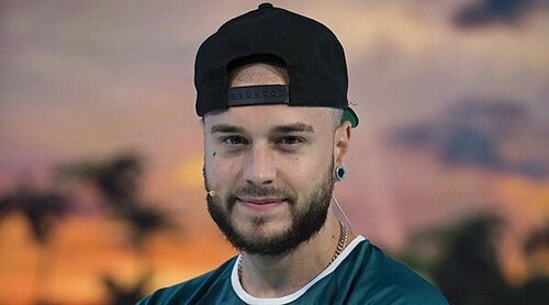 Adrián Rodríguez se entera de la muerte de Verónica Echegui durante una entrevista en directo