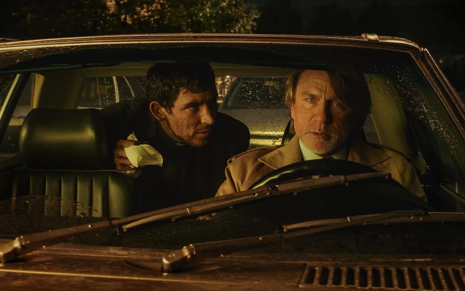Daniel Craig y Josh O'Connor en 'Puñales por la espalda: De entre los muertos'