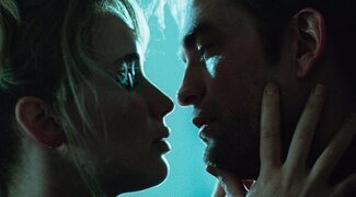 Jennifer Lawrence y Robert Pattinson viven fuertes altibajos en el primer tráiler de 'Die My Love'