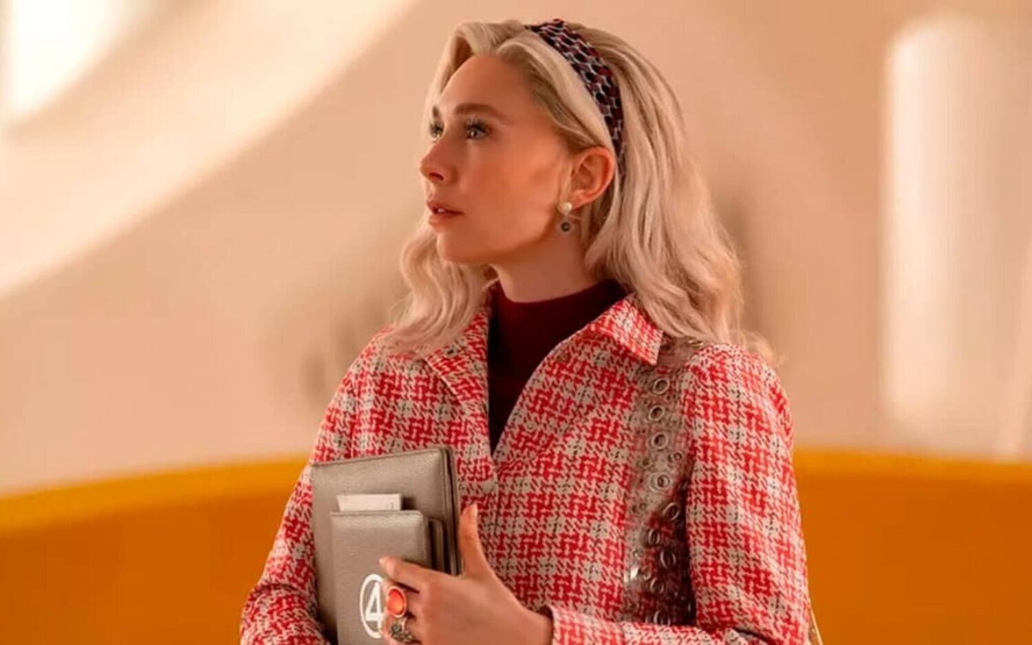 Vanessa Kirby ya es madre