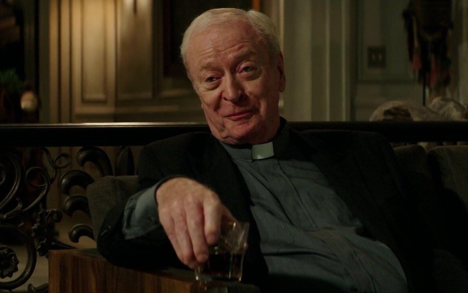 Michael Caine sale de su retiro para la secuela de 'El último cazador de brujas'