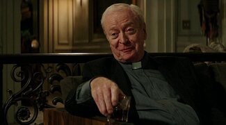 Michael Caine puede salir de su retiro con 92 años para la secuela de 'El último cazador de brujas' con Vin Diesel