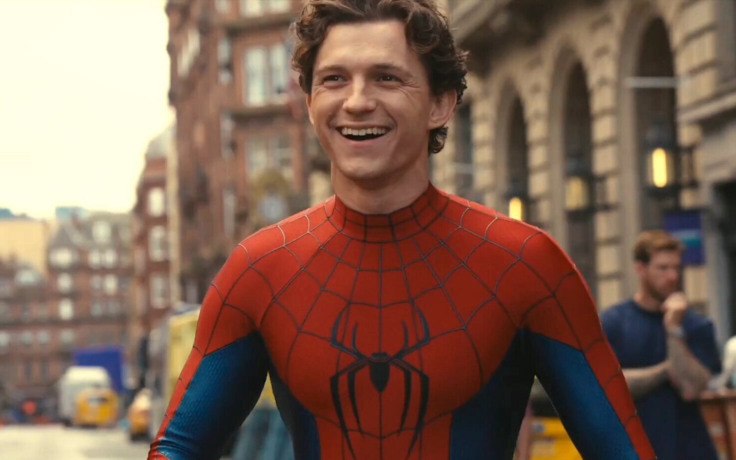 Tom Holland toma nota de lo que piden los fans