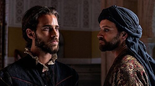 Alessandro Borghi ('El cautivo'): "¿Lo mejor de trabajar con Julio Peña? Besarle"