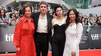 'Hamnet' sigue allanando su camino a los Oscar ganando el premio del público del Festival de Toronto