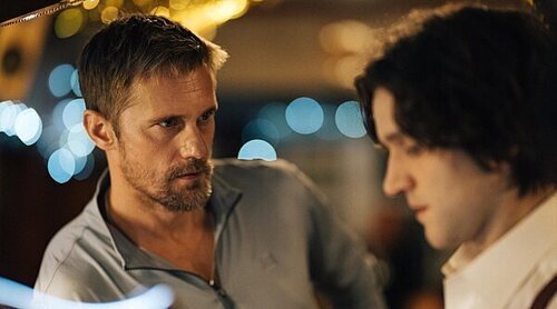 'Pillion': Primer tráiler del romance queer kinky con Alexander Skarsgård y Harry Melling