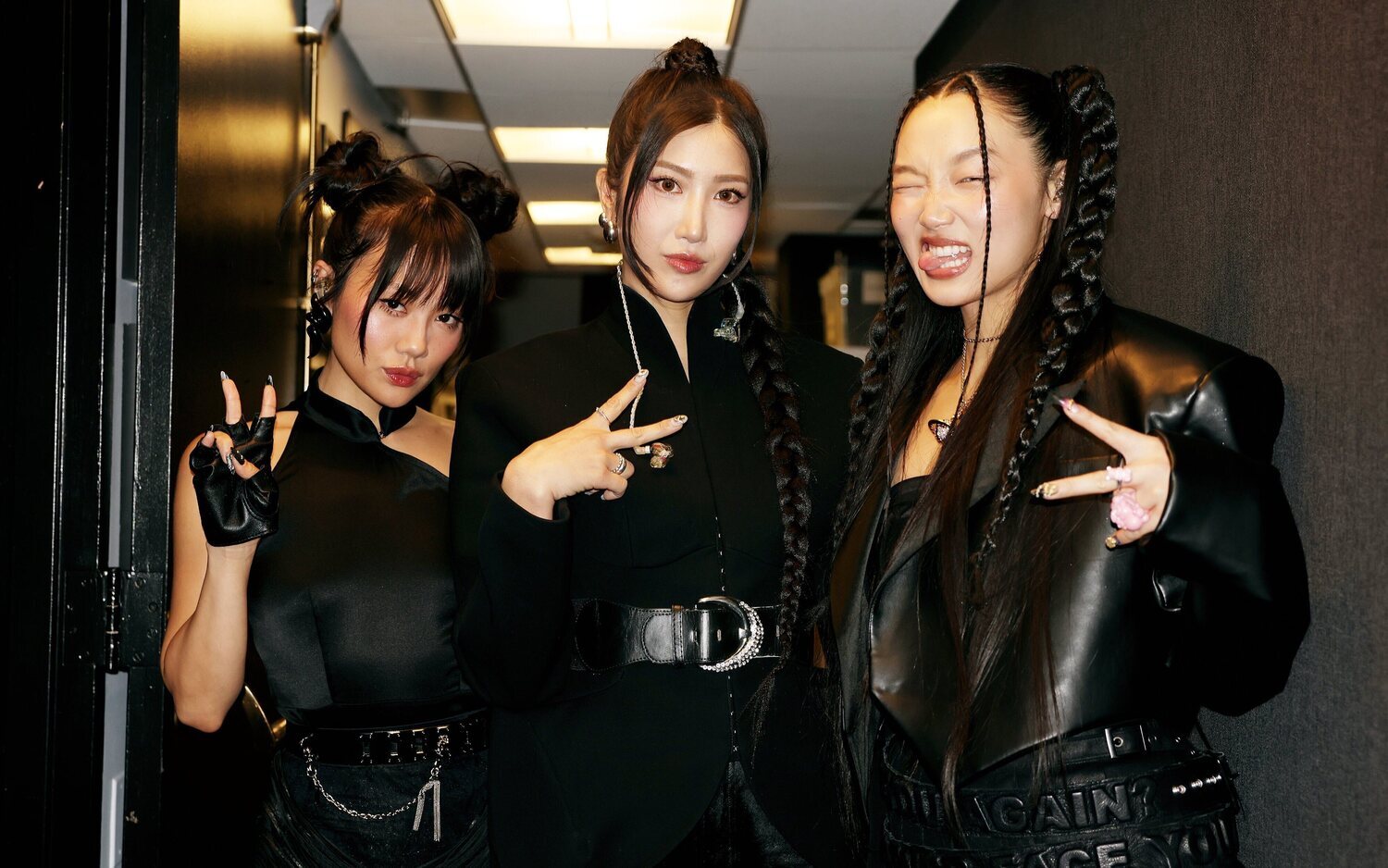 'Las guerreras k-pop': Huntrix aparecen por sorpresa en 'Saturday Night Live' con Bad Bunny