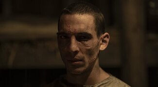 No hay bandos, solo un fuerte deseo de esperanza en este clip exclusivo de 'La tregua'