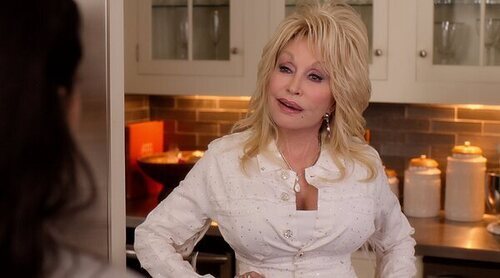 La hermana de Dolly Parton pide oraciones por el preocupante estado de salud de la cantante y actriz